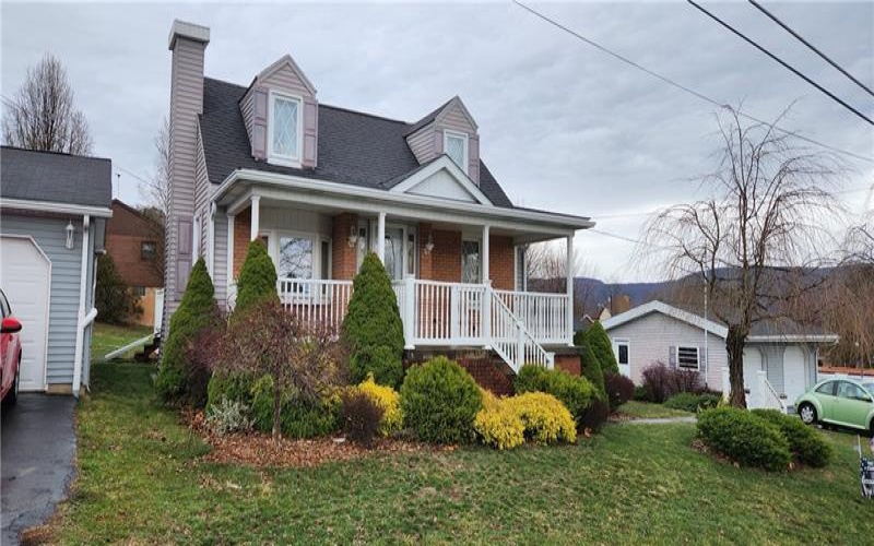 314 Blake Ave, Connellsville, 15425, 3 Bedrooms Bedrooms, 8 Rooms Rooms,1 BathroomBathrooms,Residential,For Sale,Blake Ave,1693133
