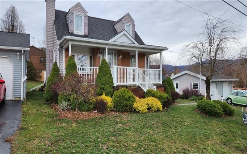 314 Blake Ave, Connellsville, 15425, 3 Bedrooms Bedrooms, 8 Rooms Rooms,1 BathroomBathrooms,Residential,For Sale,Blake Ave,1693133