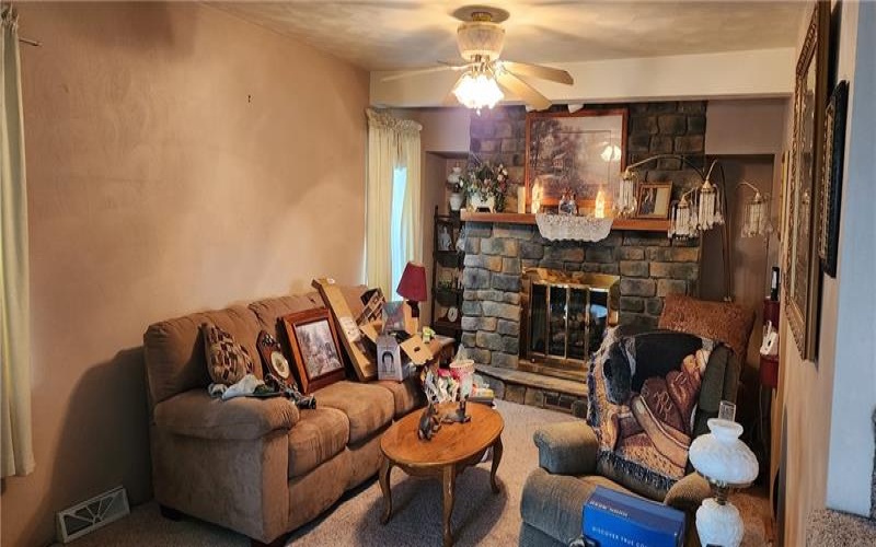 314 Blake Ave, Connellsville, 15425, 3 Bedrooms Bedrooms, 8 Rooms Rooms,1 BathroomBathrooms,Residential,For Sale,Blake Ave,1693133