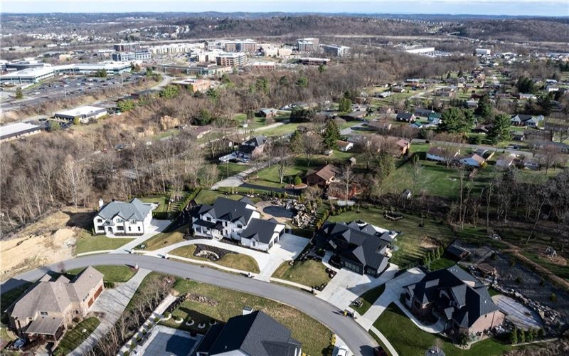 1072 Breezewood Dr, Cecil, 15317, 5 Bedrooms Bedrooms, 10 Rooms Rooms,3.1 BathroomsBathrooms,Residential,For Sale,Breezewood Dr,1694479