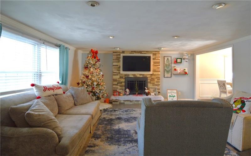 409 Himler Rd, Greensburg, 15601, 5 Bedrooms Bedrooms, 10 Rooms Rooms,3 BathroomsBathrooms,Residential,For Sale,Himler Rd,1686073