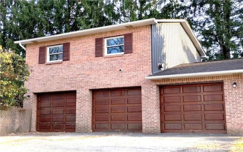 409 Himler Rd, Greensburg, 15601, 5 Bedrooms Bedrooms, 10 Rooms Rooms,3 BathroomsBathrooms,Residential,For Sale,Himler Rd,1686073