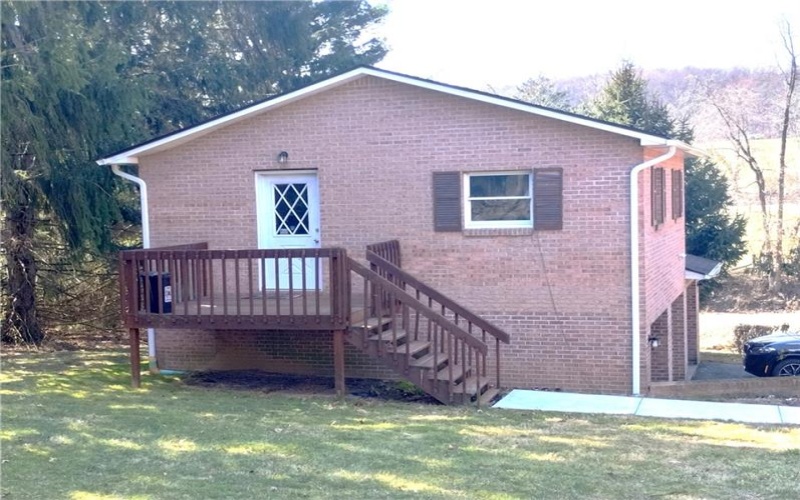 409 Himler Rd, Greensburg, 15601, 5 Bedrooms Bedrooms, 10 Rooms Rooms,3 BathroomsBathrooms,Residential,For Sale,Himler Rd,1686073