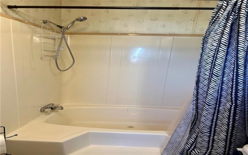102 Candice St, Hopwood, 15445, 3 Bedrooms Bedrooms, 5 Rooms Rooms,2 BathroomsBathrooms,Residential,For Sale,Candice St,1692768