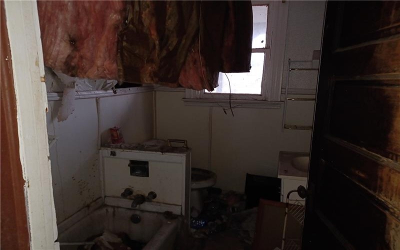 622 Thompson Ave, Donora, 15033, 2 Bedrooms Bedrooms, ,1 BathroomBathrooms,Residential,For Sale,Thompson Ave,1694873