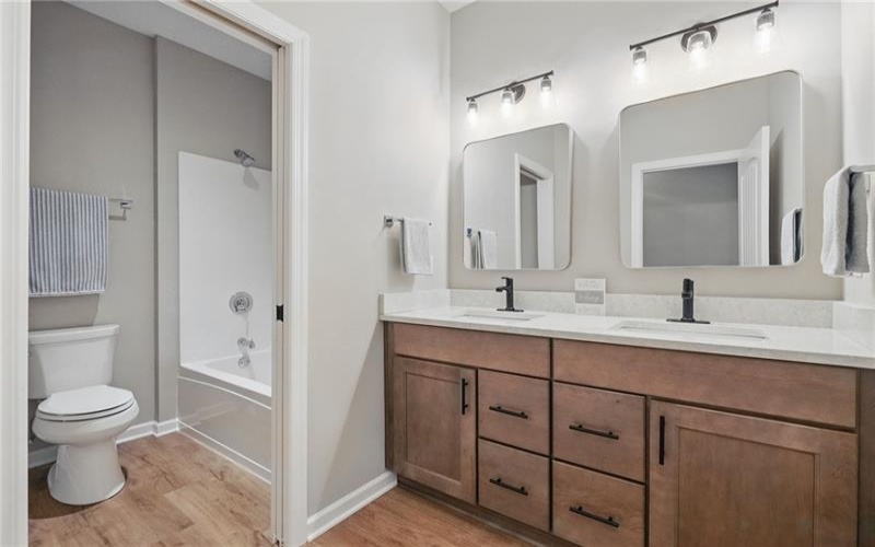 422 Barons Ct, Venetia, 15367, 5 Bedrooms Bedrooms, 11 Rooms Rooms,4.1 BathroomsBathrooms,Residential,For Sale,Barons Ct,1694839