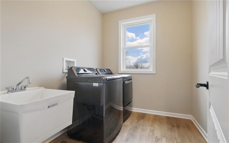 422 Barons Ct, Venetia, 15367, 5 Bedrooms Bedrooms, 11 Rooms Rooms,4.1 BathroomsBathrooms,Residential,For Sale,Barons Ct,1694839