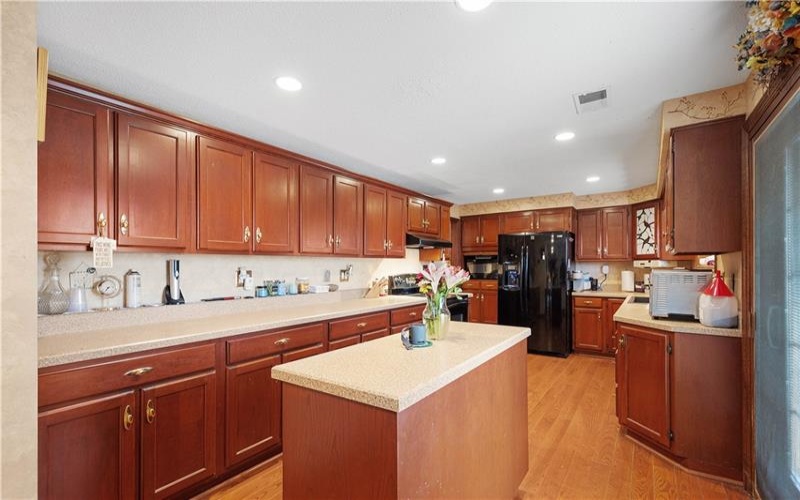 643 Bower Hill Road, Venetia, 15367, 6 Bedrooms Bedrooms, 12 Rooms Rooms,3 BathroomsBathrooms,Residential,For Sale,Bower Hill Road,1695003