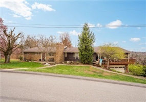 643 Bower Hill Road, Venetia, 15367, 6 Bedrooms Bedrooms, 12 Rooms Rooms,3 BathroomsBathrooms,Residential,For Sale,Bower Hill Road,1695003