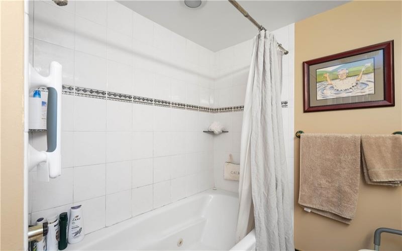 643 Bower Hill Road, Venetia, 15367, 6 Bedrooms Bedrooms, 12 Rooms Rooms,3 BathroomsBathrooms,Residential,For Sale,Bower Hill Road,1695003