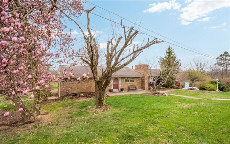643 Bower Hill Road, Venetia, 15367, 6 Bedrooms Bedrooms, 12 Rooms Rooms,3 BathroomsBathrooms,Residential,For Sale,Bower Hill Road,1695003