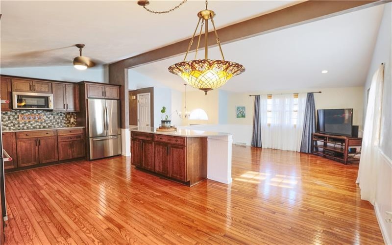 122 Oak, Canonsburg, 15317, 4 Bedrooms Bedrooms, 10 Rooms Rooms,3 BathroomsBathrooms,Residential,For Sale,Oak,1695010