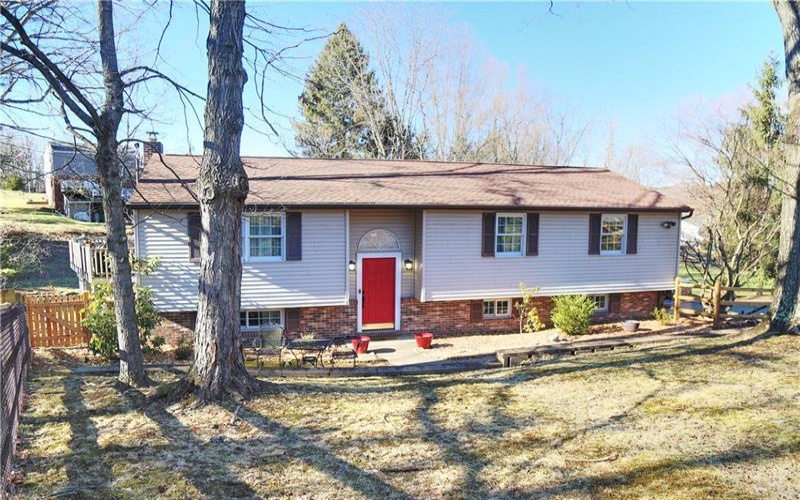 122 Oak, Canonsburg, 15317, 4 Bedrooms Bedrooms, 10 Rooms Rooms,3 BathroomsBathrooms,Residential,For Sale,Oak,1695010