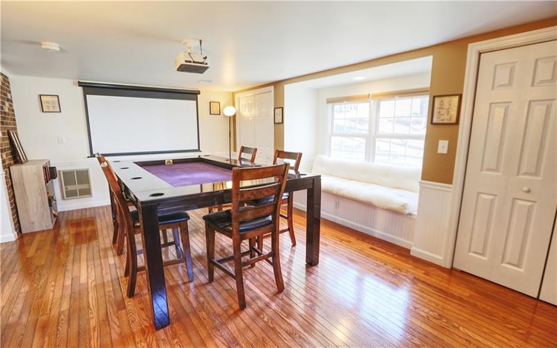 122 Oak, Canonsburg, 15317, 4 Bedrooms Bedrooms, 10 Rooms Rooms,3 BathroomsBathrooms,Residential,For Sale,Oak,1695010