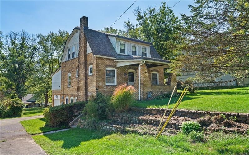767 Fellsburg Rd, Belle Vernon, 15012, 3 Bedrooms Bedrooms, 10 Rooms Rooms,1.1 BathroomsBathrooms,Residential,For Sale,Fellsburg Rd,1674842