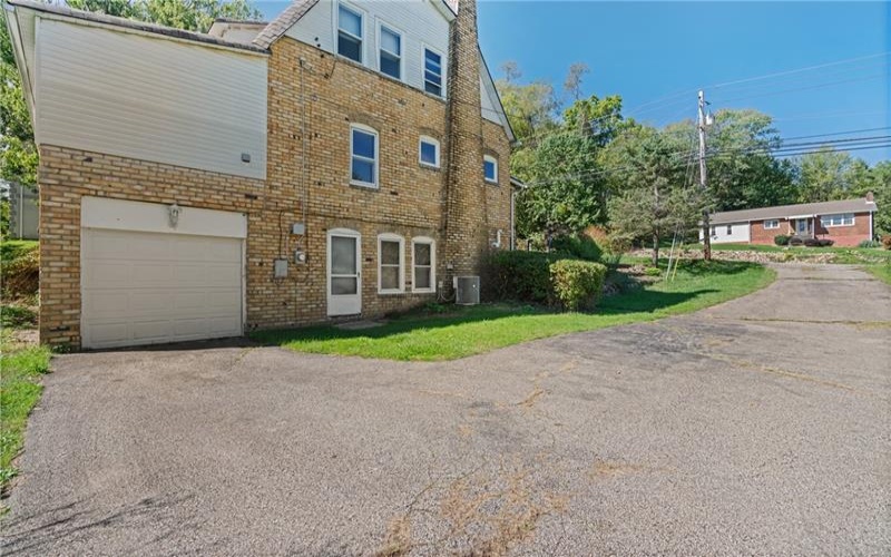 767 Fellsburg Rd, Belle Vernon, 15012, 3 Bedrooms Bedrooms, 10 Rooms Rooms,1.1 BathroomsBathrooms,Residential,For Sale,Fellsburg Rd,1674842