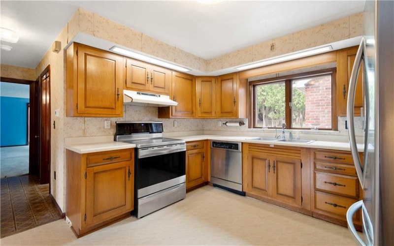 172 Cecil Henderson Rd, Canonsburg, 15317, 3 Bedrooms Bedrooms, 8 Rooms Rooms,2 BathroomsBathrooms,Residential,For Sale,Cecil Henderson Rd,1695078