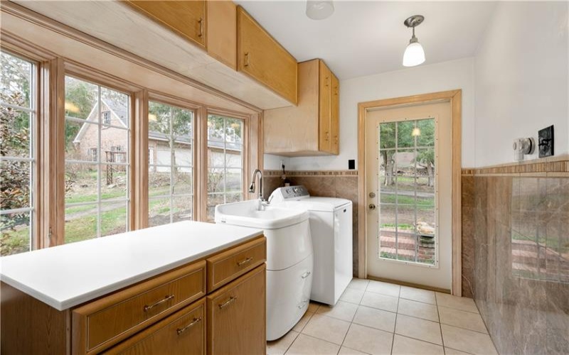 172 Cecil Henderson Rd, Canonsburg, 15317, 3 Bedrooms Bedrooms, 8 Rooms Rooms,2 BathroomsBathrooms,Residential,For Sale,Cecil Henderson Rd,1695078