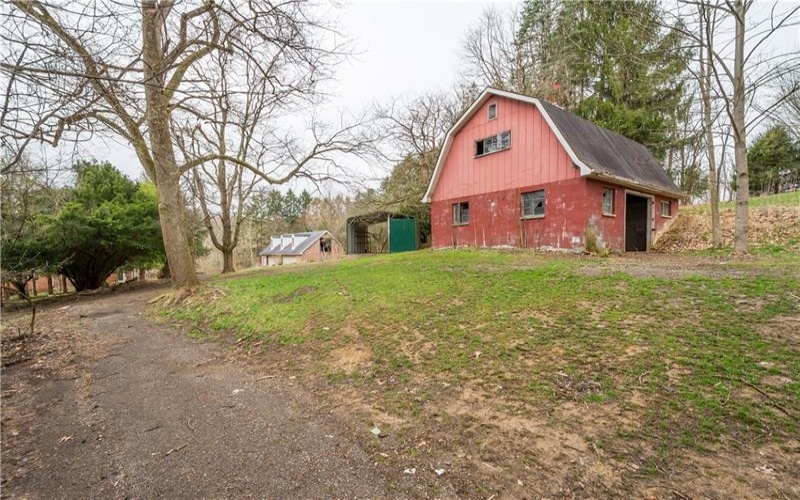 172 Cecil Henderson Rd, Canonsburg, 15317, 3 Bedrooms Bedrooms, 8 Rooms Rooms,2 BathroomsBathrooms,Residential,For Sale,Cecil Henderson Rd,1695078