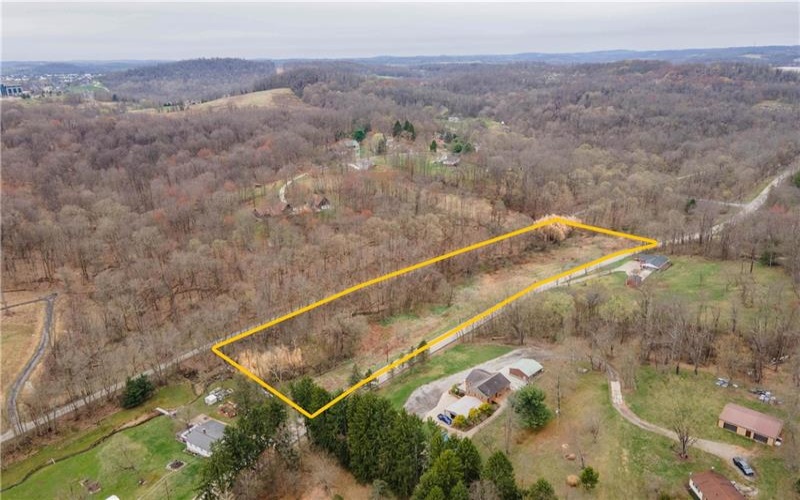 172 Cecil Henderson Rd, Canonsburg, 15317, 3 Bedrooms Bedrooms, 8 Rooms Rooms,2 BathroomsBathrooms,Residential,For Sale,Cecil Henderson Rd,1695078