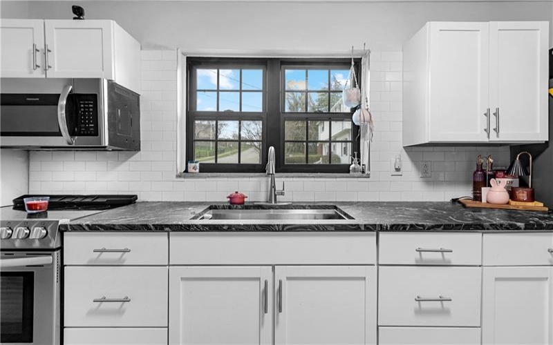 58 Evergreen Ter, Uniontown, 15401, 2 Bedrooms Bedrooms, 5 Rooms Rooms,2 BathroomsBathrooms,Residential,For Sale,Evergreen Ter,1695095