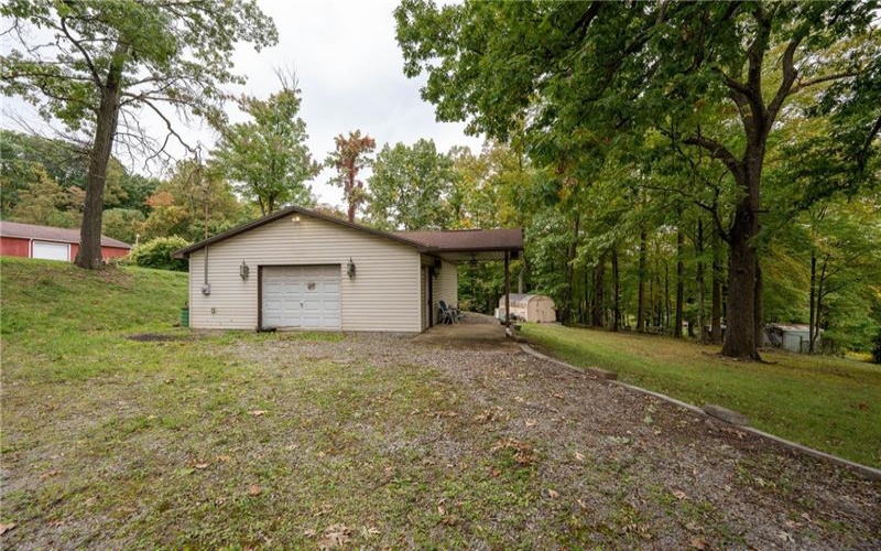 601 Bank St, Derry, 15627, ,Farm-acreage-lot,For Sale,Garage,Bank St,1695115