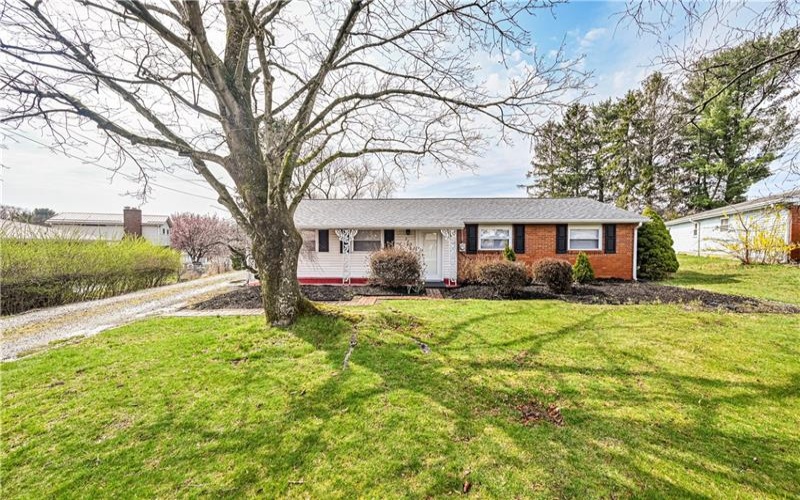 227 Ridgefield Dr, Greensburg, 15601, 3 Bedrooms Bedrooms, 6 Rooms Rooms,2 BathroomsBathrooms,Residential,For Sale,Ridgefield Dr,1695126
