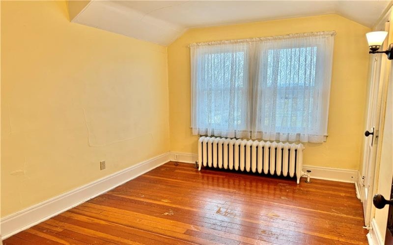 218 Vine St, Carmichaels, 15320, 3 Bedrooms Bedrooms, 8 Rooms Rooms,2 BathroomsBathrooms,Residential,For Sale,Vine St,1695228
