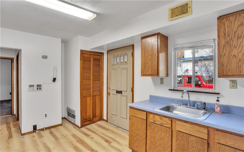 199 Broadway Ave, Lower Burrell, 15068, ,Multi-unit,For Sale,Broadway Ave,1695125