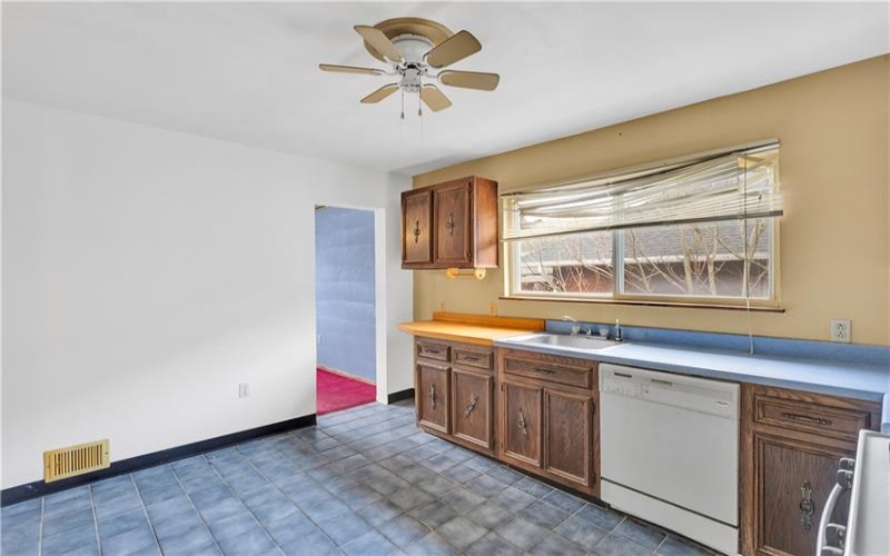 199 Broadway Ave, Lower Burrell, 15068, ,Multi-unit,For Sale,Broadway Ave,1695125
