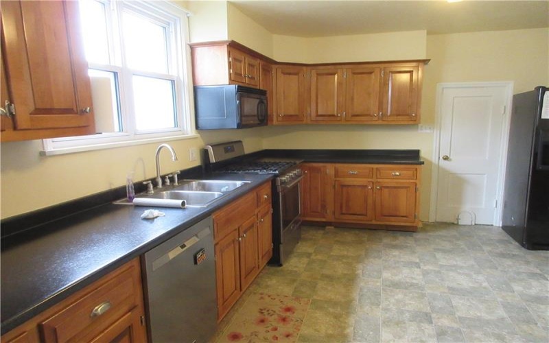 404 Franklin Ave., Vandergrift, 15690, 3 Bedrooms Bedrooms, 9 Rooms Rooms,1.1 BathroomsBathrooms,Residential,For Sale,Franklin Ave.,1695324