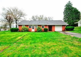 1 Columbus Dr, Monessen, 15062, 3 Bedrooms Bedrooms, ,1 BathroomBathrooms,Residential,For Sale,Columbus Dr,1695417