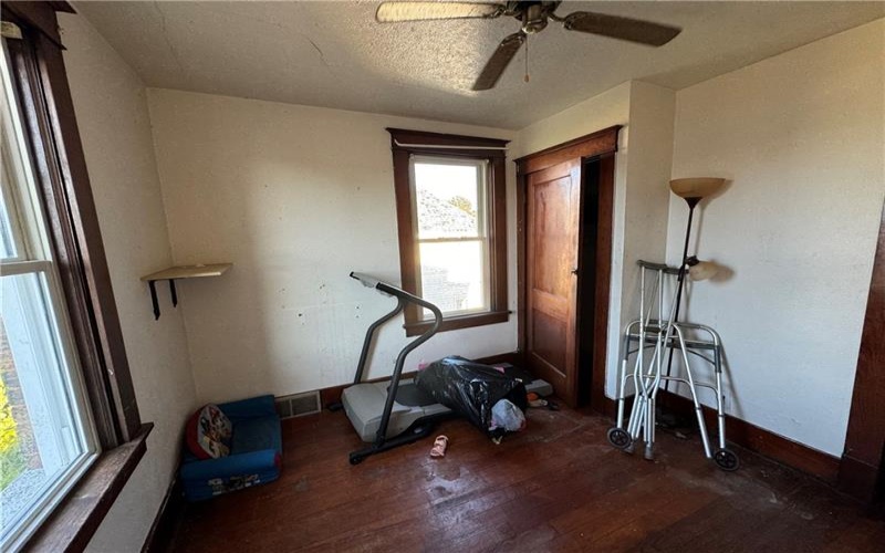 1413 Summit Ave, Monessen, 15062, 4 Bedrooms Bedrooms, 8 Rooms Rooms,1 BathroomBathrooms,Residential,For Sale,Summit Ave,1671221