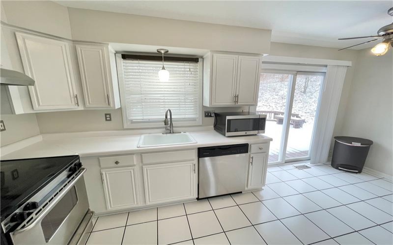 115 Horseshoe Circle, Canonsburg, 15317, 3 Bedrooms Bedrooms, ,2.1 BathroomsBathrooms,Lease,For Sale,Horseshoe Circle,1695441