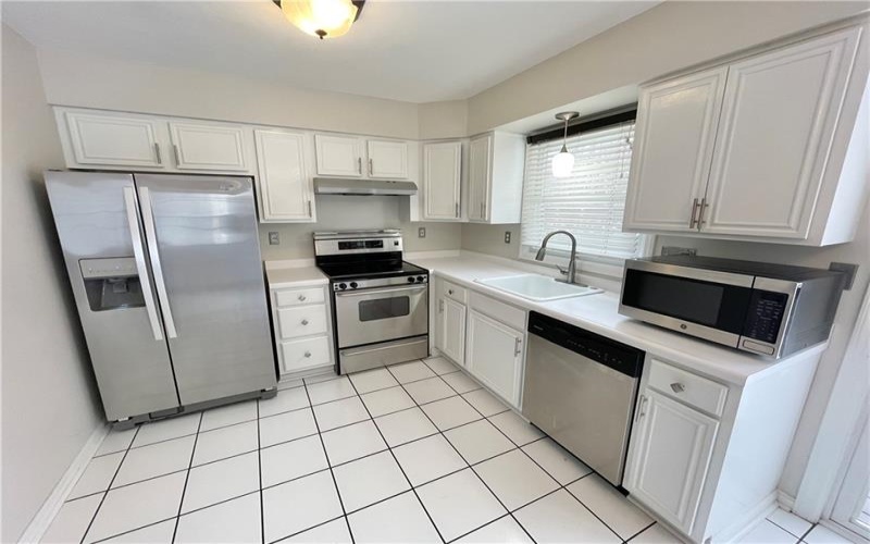115 Horseshoe Circle, Canonsburg, 15317, 3 Bedrooms Bedrooms, ,2.1 BathroomsBathrooms,Lease,For Sale,Horseshoe Circle,1695441