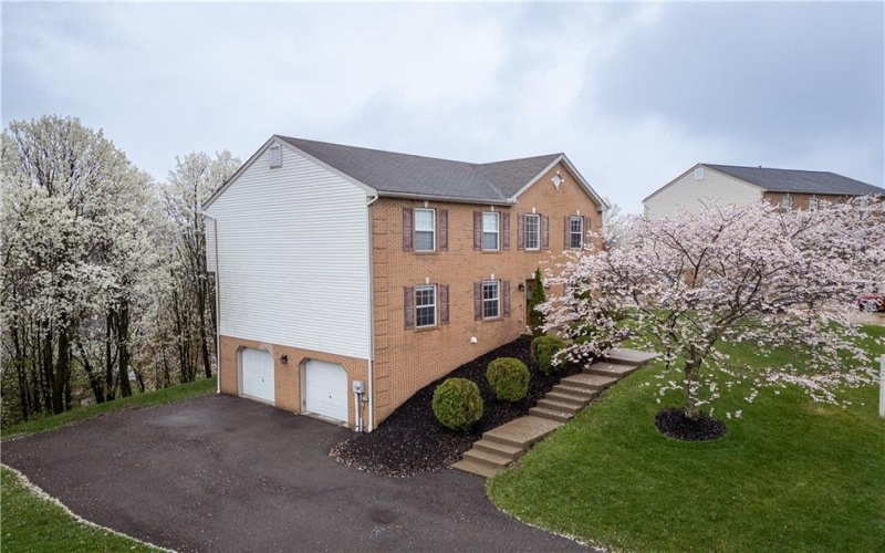 537 Potomac Dr, Washington, 15301, 4 Bedrooms Bedrooms, 11 Rooms Rooms,3.1 BathroomsBathrooms,Residential,For Sale,Potomac Dr,1695447