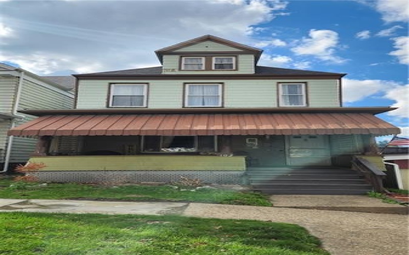 102 Sumner Avenue, Vandergrift, 15690, 4 Bedrooms Bedrooms, 9 Rooms Rooms,2 BathroomsBathrooms,Residential,For Sale,Sumner Avenue,1695512