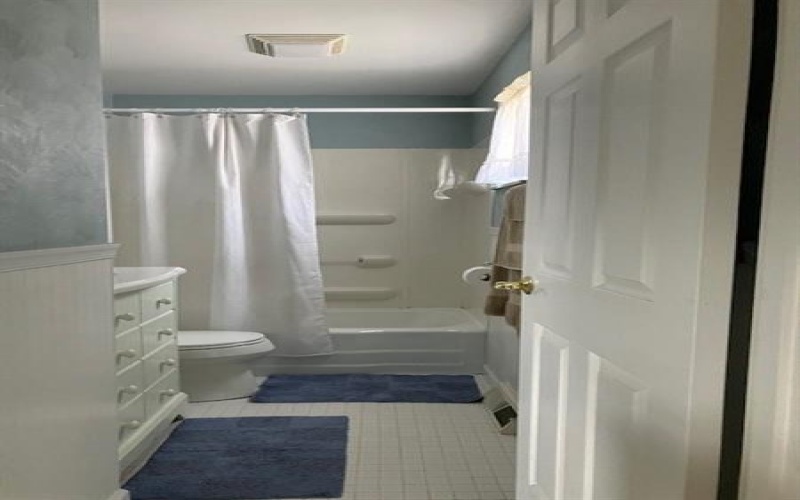 52 Emerson St, Uniontown, 15401, 3 Bedrooms Bedrooms, 7 Rooms Rooms,1.2 BathroomsBathrooms,Residential,For Sale,Emerson St,1695604