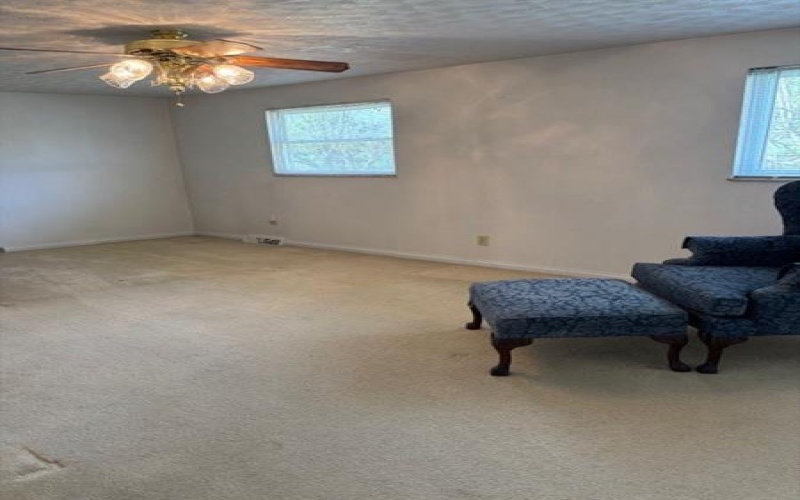 52 Emerson St, Uniontown, 15401, 3 Bedrooms Bedrooms, 7 Rooms Rooms,1.2 BathroomsBathrooms,Residential,For Sale,Emerson St,1695604