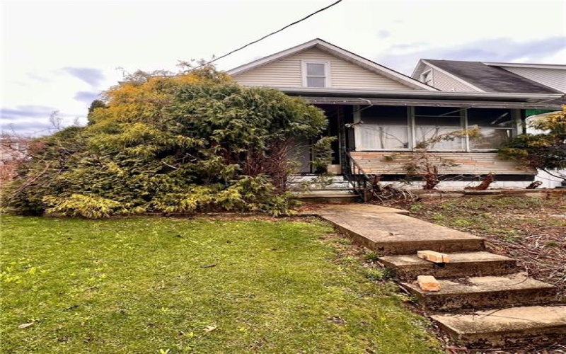 569 Harold Ave, Johnstown, 15906, 2 Bedrooms Bedrooms, ,2 BathroomsBathrooms,Residential,For Sale,Harold Ave,1695173