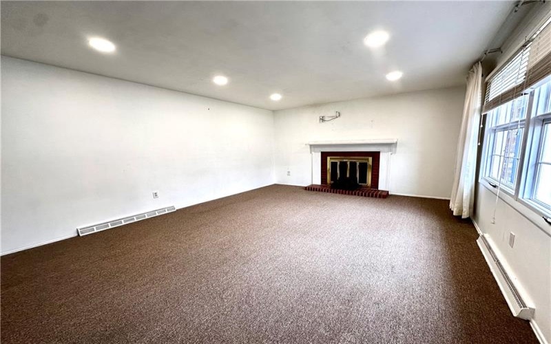 67 Emerson St, Uniontown, 15401, 5 Bedrooms Bedrooms, ,2.1 BathroomsBathrooms,Residential,For Sale,Emerson St,1695396
