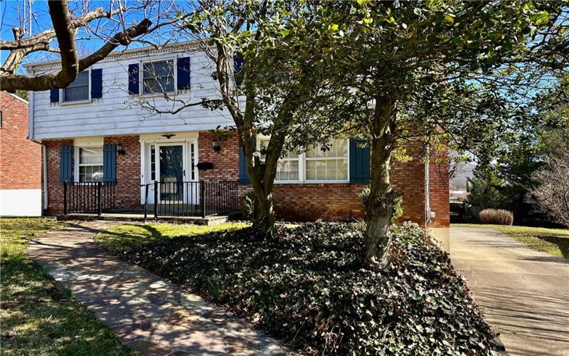 67 Emerson St, Uniontown, 15401, 5 Bedrooms Bedrooms, ,2.1 BathroomsBathrooms,Residential,For Sale,Emerson St,1695396