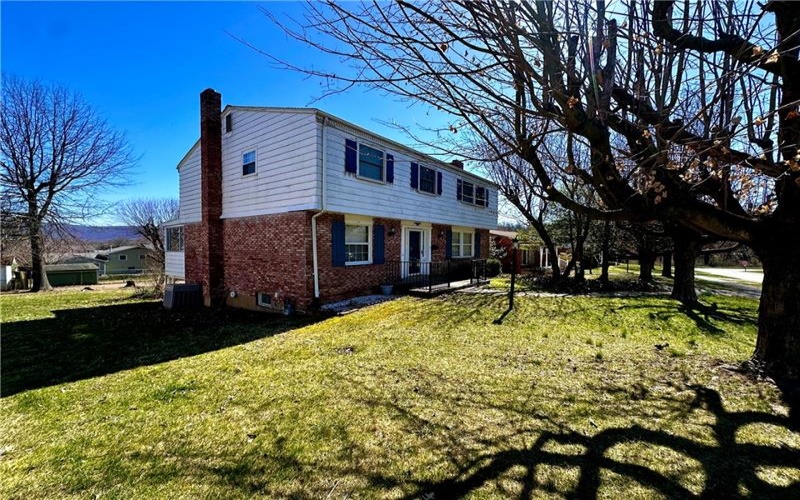 67 Emerson St, Uniontown, 15401, 5 Bedrooms Bedrooms, ,2.1 BathroomsBathrooms,Residential,For Sale,Emerson St,1695396
