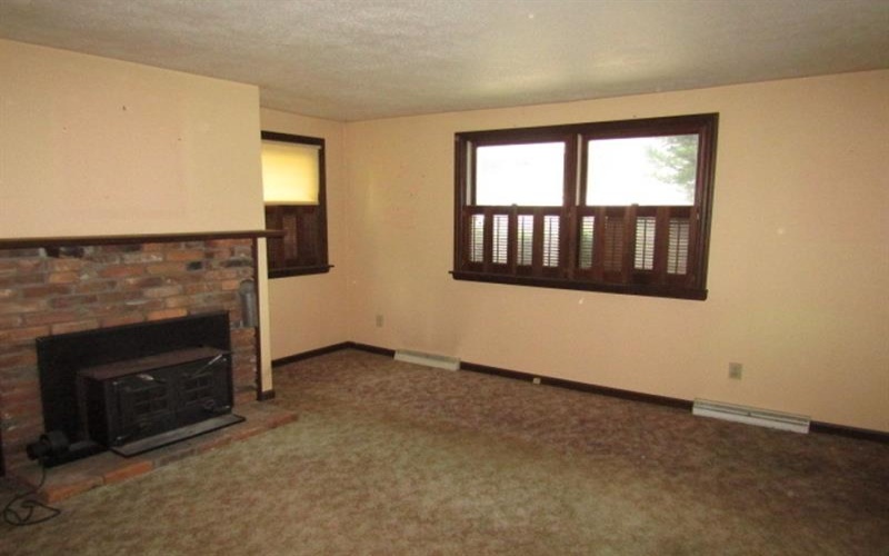 810 Venetia Rd, Venetia, 15367, 3 Bedrooms Bedrooms, 6 Rooms Rooms,1 BathroomBathrooms,Residential,For Sale,Venetia Rd,1695468