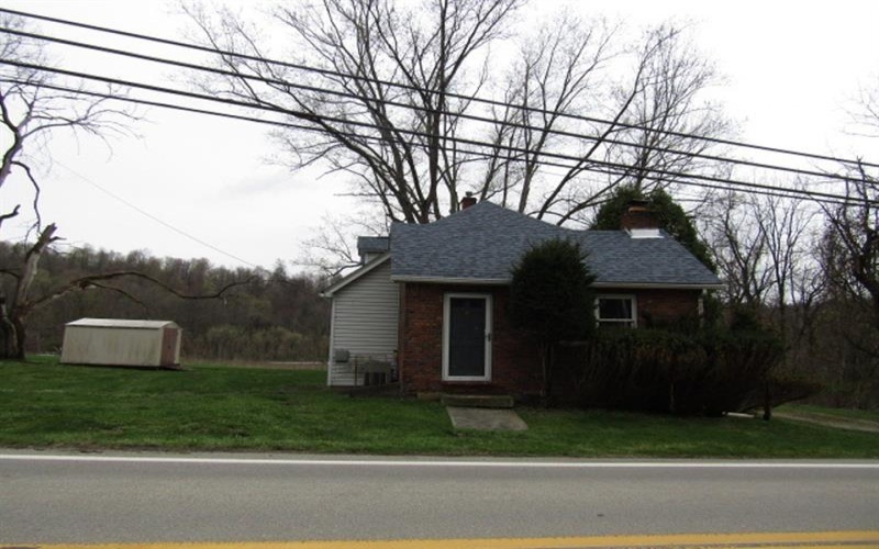 810 Venetia Rd, Venetia, 15367, 3 Bedrooms Bedrooms, 6 Rooms Rooms,1 BathroomBathrooms,Residential,For Sale,Venetia Rd,1695468