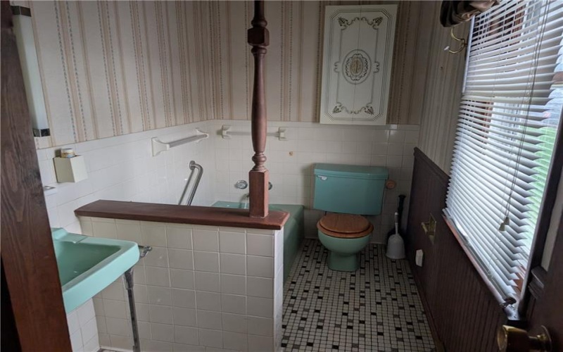 619.5 Conrad, Charleroi, 15022, 2 Bedrooms Bedrooms, ,3 BathroomsBathrooms,Lease,For Sale,Conrad,1695510