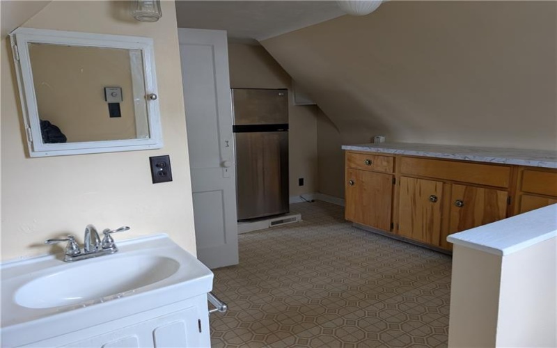 619.5 Conrad, Charleroi, 15022, 2 Bedrooms Bedrooms, ,3 BathroomsBathrooms,Lease,For Sale,Conrad,1695510