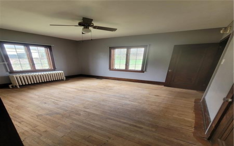 889 E Beau St, Washington, 15301, 4 Bedrooms Bedrooms, ,2 BathroomsBathrooms,Lease,For Sale,E Beau St,1695519