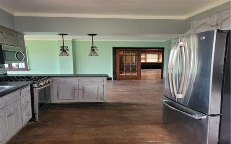 889 E Beau St, Washington, 15301, 4 Bedrooms Bedrooms, ,2 BathroomsBathrooms,Lease,For Sale,E Beau St,1695519