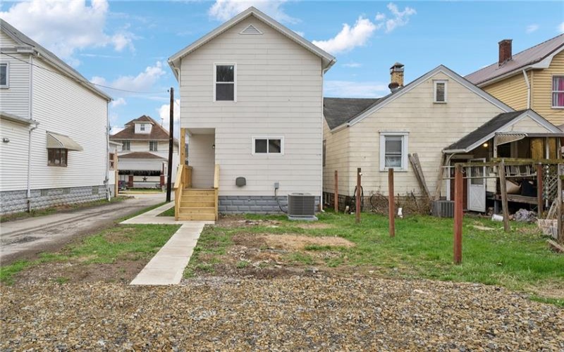 326 Mckinley Ave, East Vandergrift, 15629, 3 Bedrooms Bedrooms, ,1 BathroomBathrooms,Residential,For Sale,Mckinley Ave,1695613
